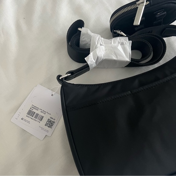 🆕 Lululemon Crossbody with Nano Pouch 2L - Picture 8 of 9